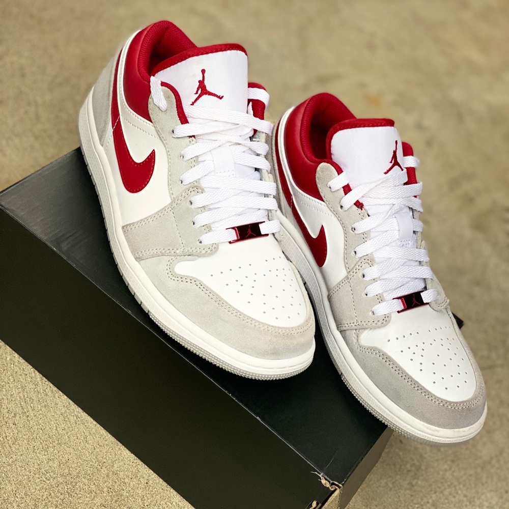 Air Jordan 1 Low - Mens size 8